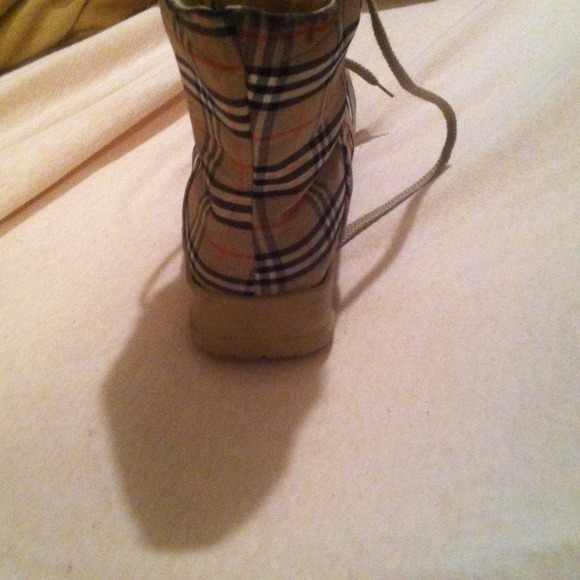 Boot - Picture 3 of 3