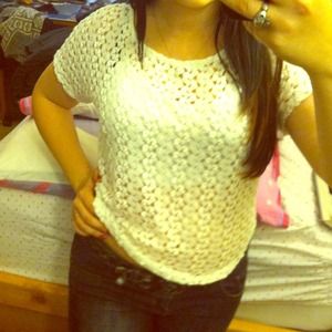 Beautiful white t shirt!