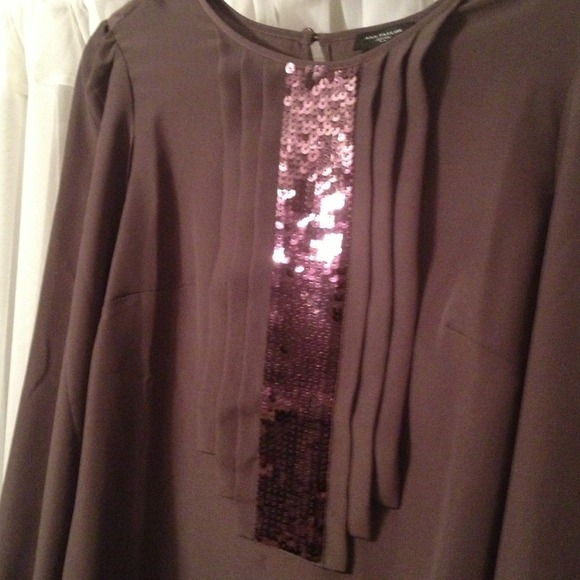Chocolate sequined bloused sleeve blouse - Picture 2 of 4