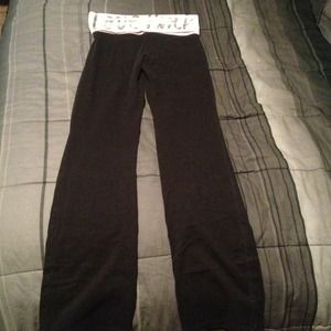 XS Victoria's Secret boot cut yoga pants!