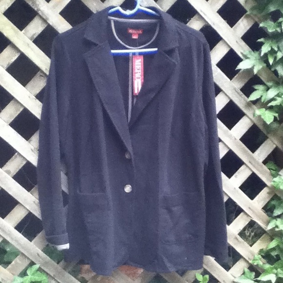 🚫SOLD (eBay) NWT  Blazer