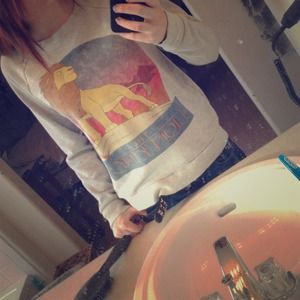 *RESERVED* Forever 21 lion king sweatshirt