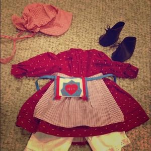 Kirsten & Samantha Outfits!