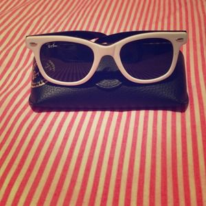 Rayban black and white small wayfarer👓✨