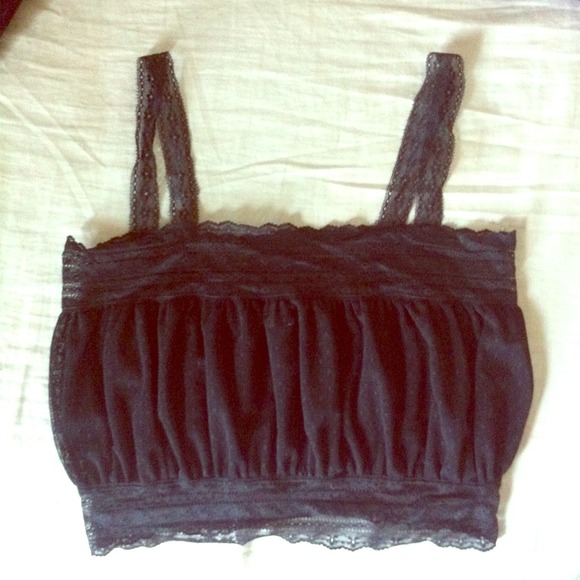 🚫SOLD🚫Sexy black lace crop top