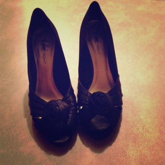 🌺SALE!🌺Black rose high heels