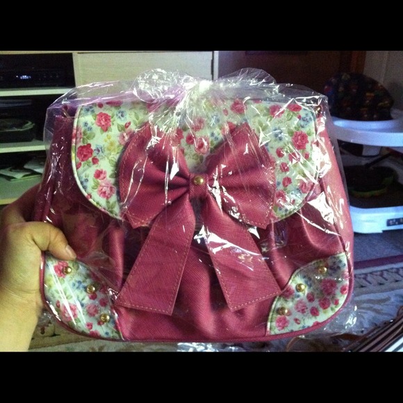 Handbag - Picture 2 of 4