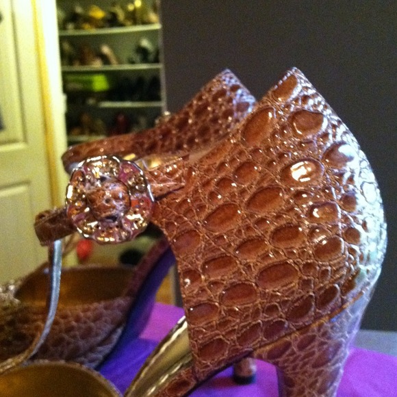 ⚡BUNDLED⚡ Glamorous T-strap open-toe heels - Picture 2 of 4