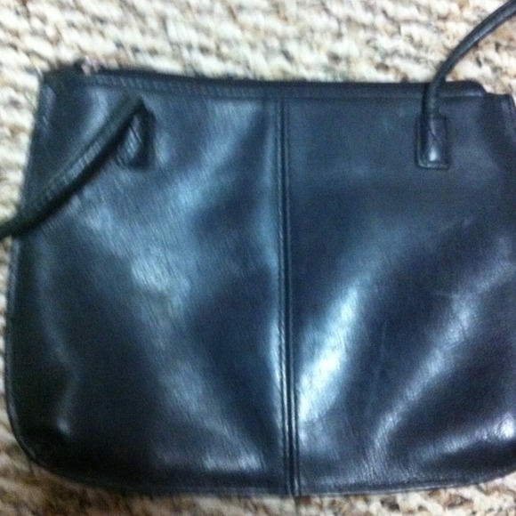 Sold 💯Authentic Fossil cross body organizer bag. - Picture 2 of 3