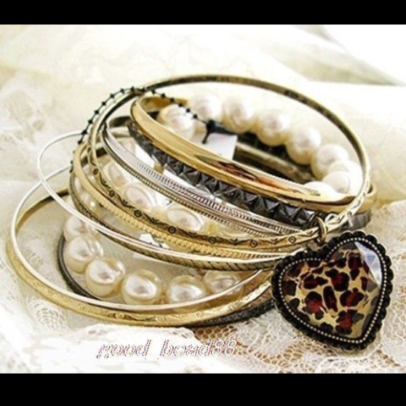 Lovely trendy bangle bracelet