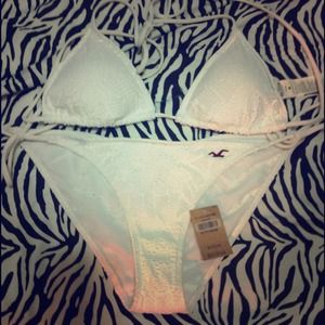 White Hollister Bathing Suit! 👙☀