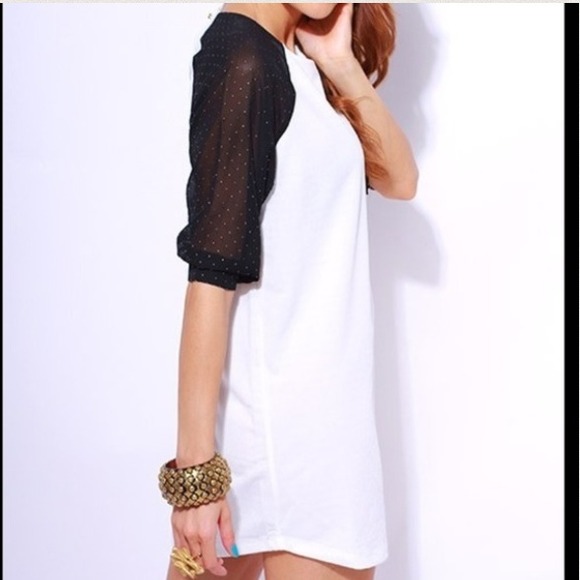Dresses & Skirts - New white tunic/dress with embellished sleeves