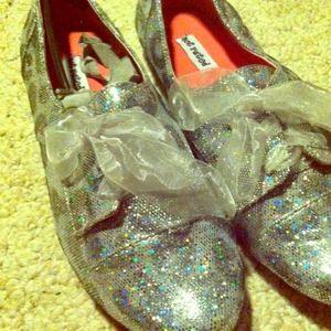 Reduced!! Sparkly flats ❤💕