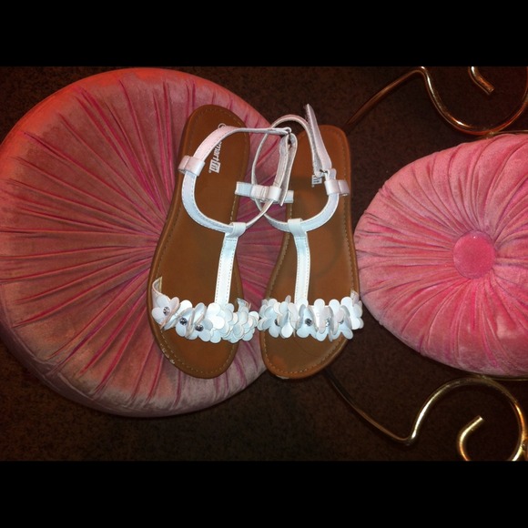 Size 6 Girls White Sandals Worn Once