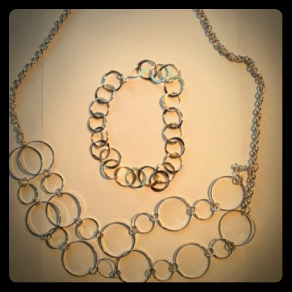 Hoop necklace and bracelet set only $8!!