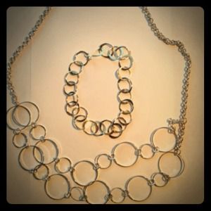 Hoop necklace and bracelet set only $8!!