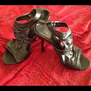 ❌SOLD❌Black Cathy Jean Heels