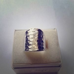 Silver ring $5!!