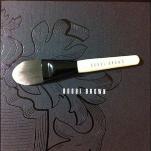 👍➡REDUCED⬅Authentic Bobbi Brown Foundation Brush