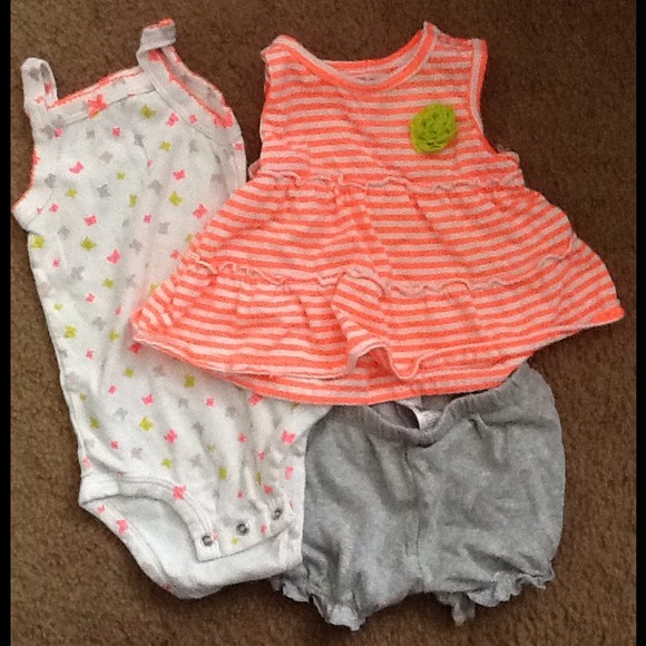Traded!!!  Carter's baby set