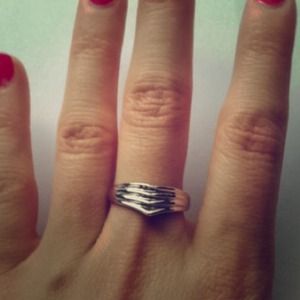 Silver fashion ring $5!!