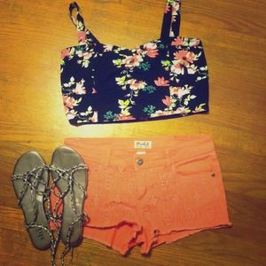 Floral crop top- ON HOLD