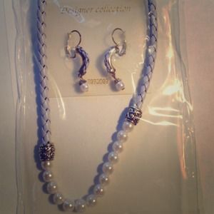 Purple earring and necklace set