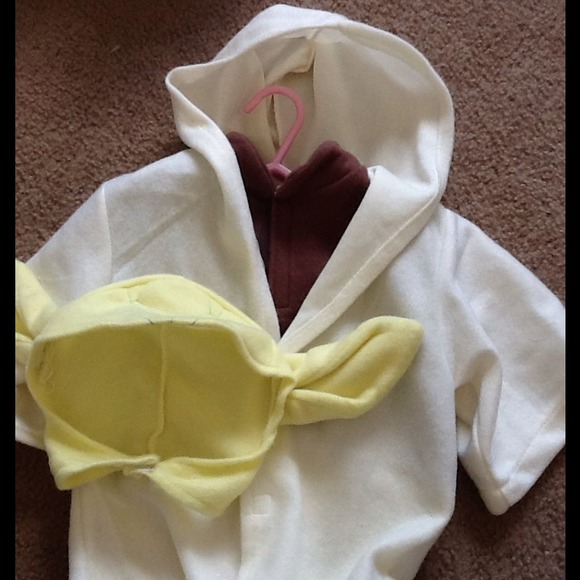 Baby Yoda costume