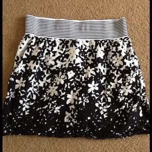 Black & white Flower skirt