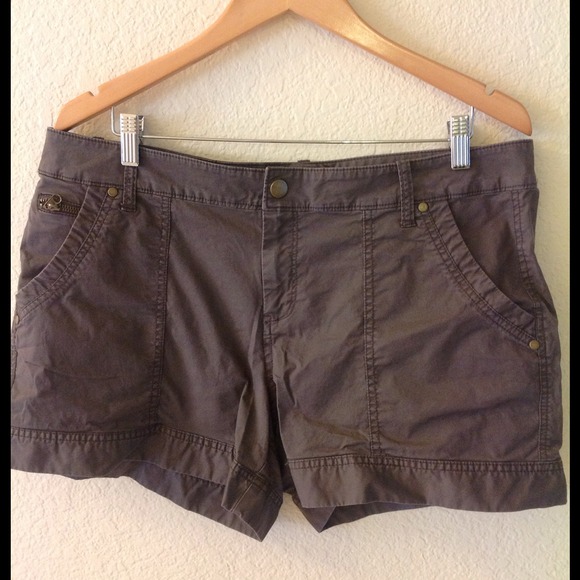 Sold in bundle*****Shorts for the summer!