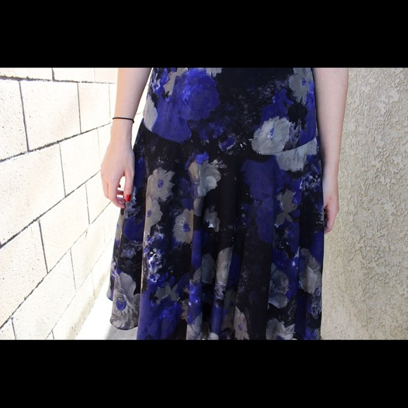 Vintage Inspired - Flowy Floral Skirt - Picture 3 of 3