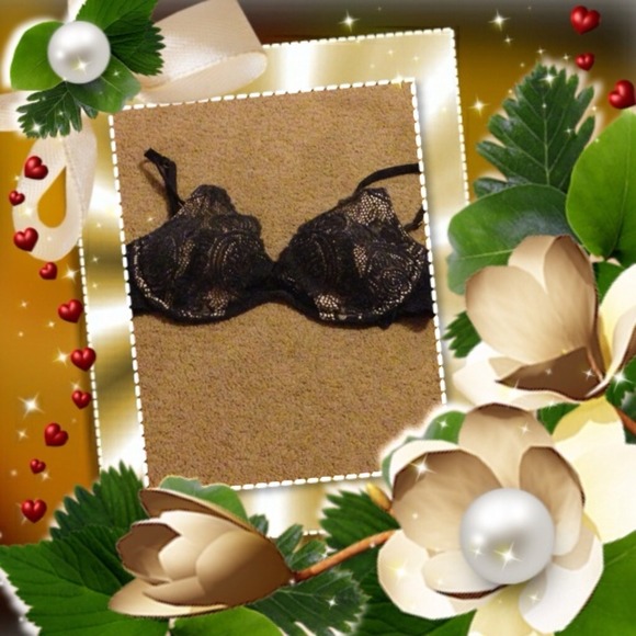 Victoria's Secret Very Sexy Black/Nude Push-Up Bra