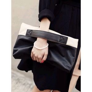 🎀🎀 HOST PICK 🎀🎀 Black Clutch