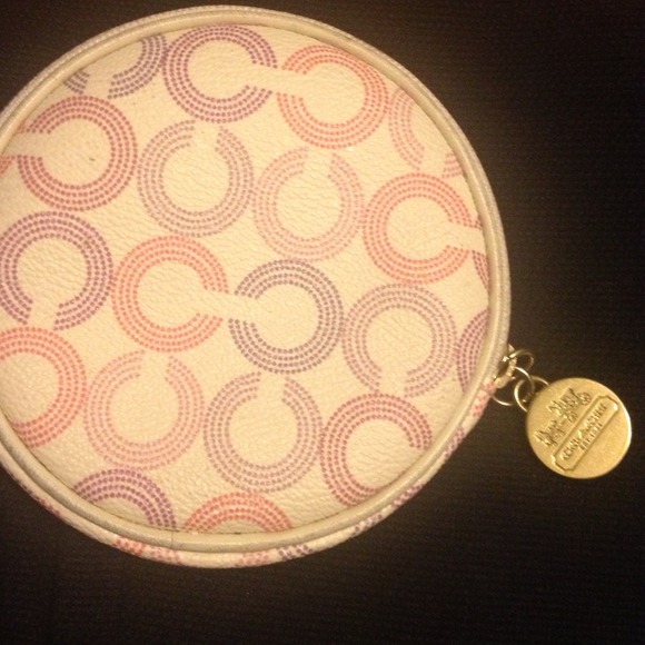 👛Authentic Coach coin purse👛