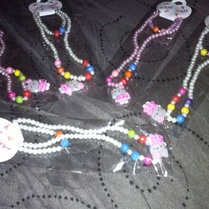 Hello kitty necklace