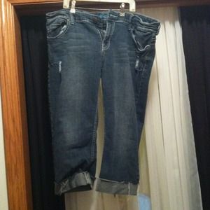 Snug fit Ariya capris