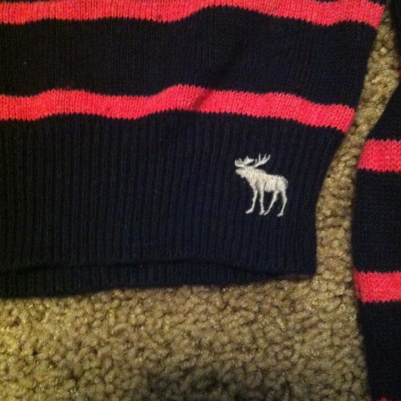 🚫SOLD🚫 Abercrombie crop top long sleeve - Picture 2 of 4