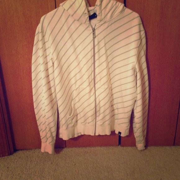 ❌SOLD❌Men's grey and white striped hoodie