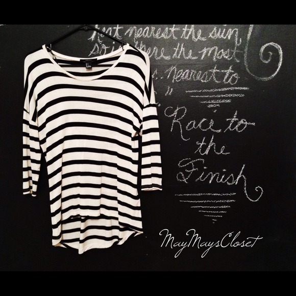 ♦♦♦SOLD IN A BUNDLE♦♦♦ Cream Black Striped Hi-Lo