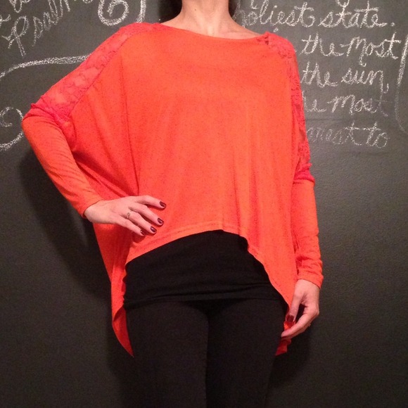 ♦♦♦SOLD IN A BUNDLE!!!Orange Batwing Hi-Lo Blouse - Picture 2 of 4