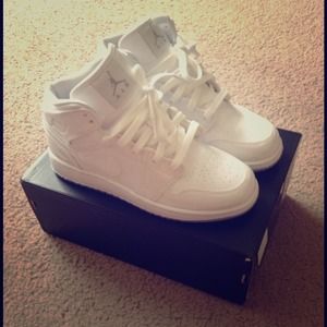 ⛔Jordan retro 1 sz 6 ❌❗Reserved For Briwade ❗❌