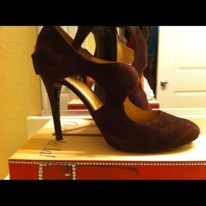 REDUCED!!!! Brown Suede Guess Pumps 10