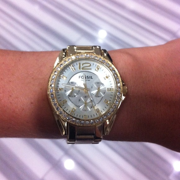 Fossil watch with crystals