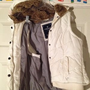 White Sleeveless Hooded Down Vest