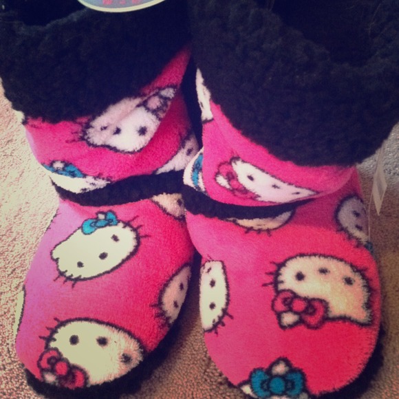 NWT Hello Kitty Slippers