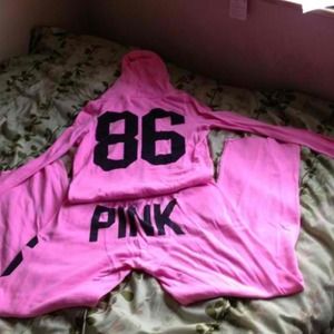 love pink sweatsuit