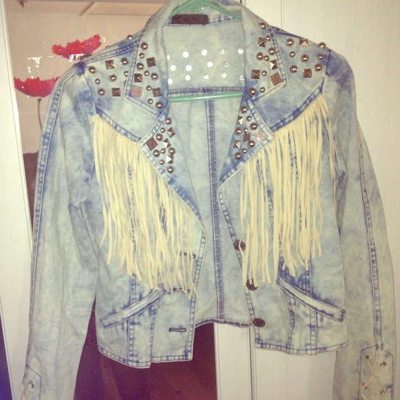 ✨Host Pick✨ Fringed Denim jacket