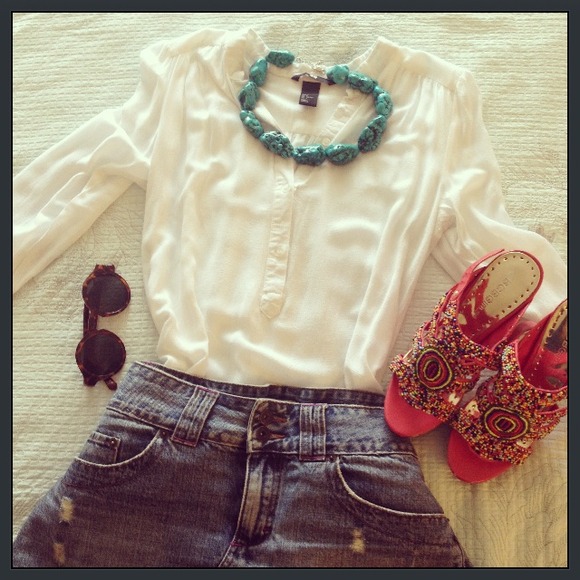 Sold in bundle ⛔White Shirt