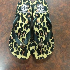 Tory Burch Leopard Flip Flops 8