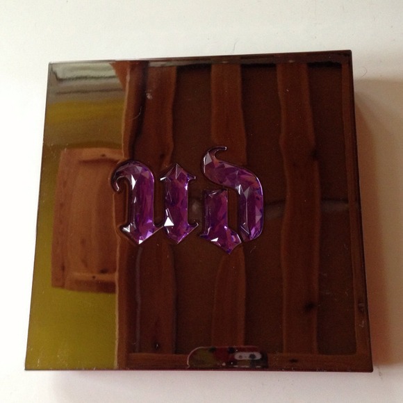 ❌BUNDLED!❌Urban Decay 15th Anniversary Palette - Picture 2 of 3